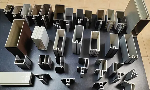 Desviación permitida del grosor de la pared de la puerta de aluminio y perfiles de ventana